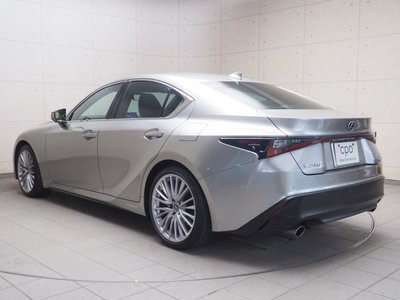 LEXUS IS - 4