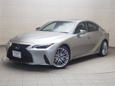 LEXUS IS - 1