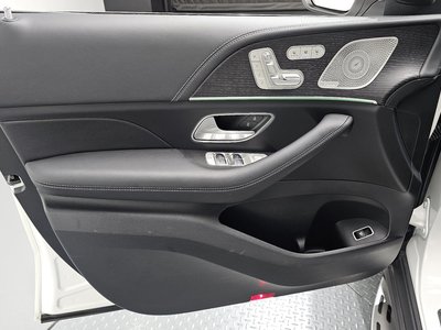 2025 Mercedes-BENZ GLE — миниатюра 14