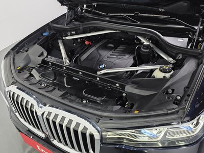 BMW X7 - 7