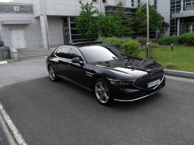 صورة 2 لـ 2022 Genesis G90 (RS4)