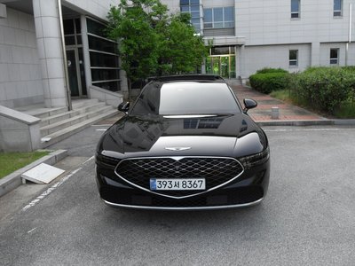 صورة 3 لـ 2022 Genesis G90 (RS4)