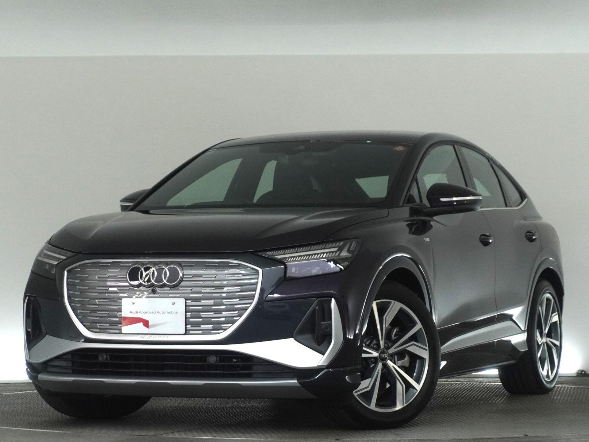 AUDI Q4 SPORTBACK E-TRON - View 1