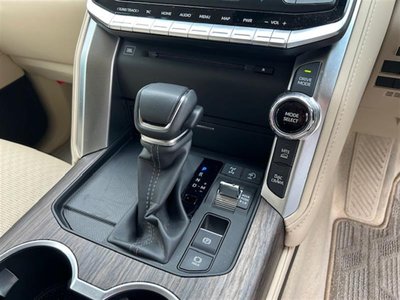 صورة مصغرة 15 لـ 2023 Toyota LAND CRUISER 300