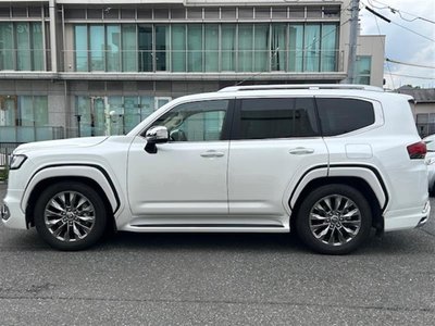 صورة مصغرة 30 لـ 2023 Toyota LAND CRUISER 300