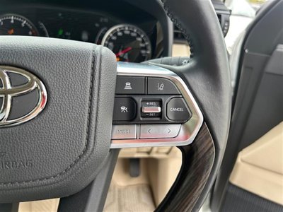 صورة مصغرة 12 لـ 2023 Toyota LAND CRUISER 300
