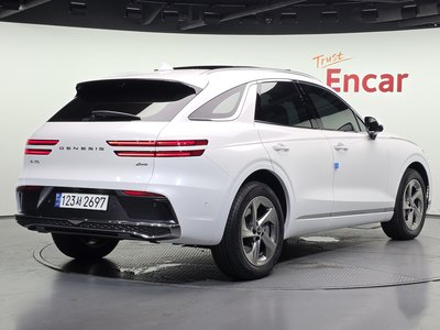 صورة 4 لـ 2024 Genesis GV70