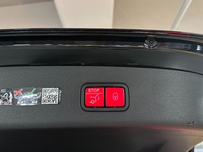 2025 Mercedes-BENZ GLC 缩略图 18