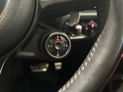 PORSCHE MACAN - 9