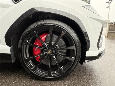 LAMBORGHINI URUS - 8