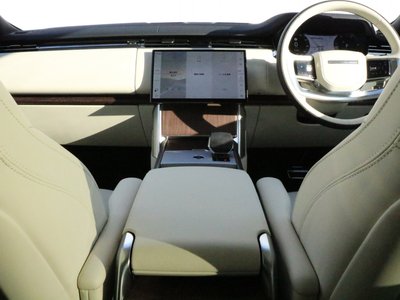 2025 LAND Rover RANGE ROVER photo 4