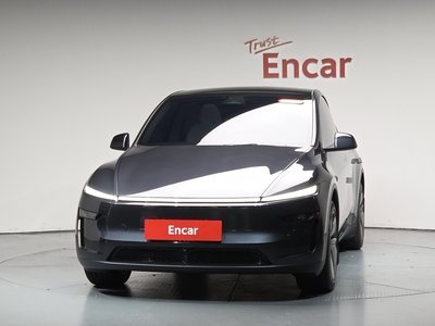 TESLA MODEL Y - 2