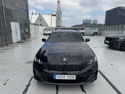 BMW 5 SERIES - 1
