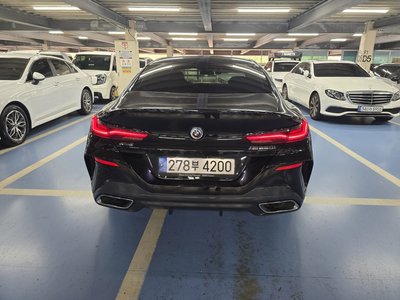2022 BMW 8 SERIES — фото 2