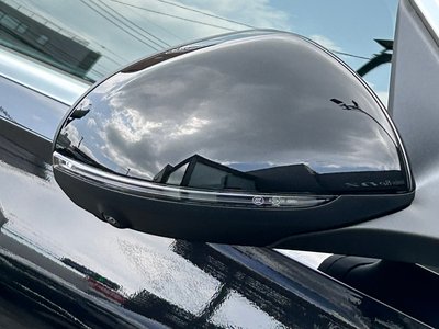 2026 Mercedes-BENZ C-CLASS photo 9