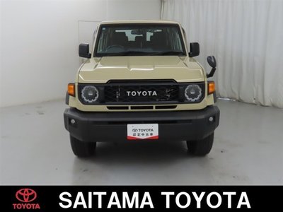 TOYOTA LAND CRUISER 70 - 10