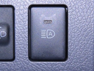 TOYOTA LAND CRUISER 70 - 7