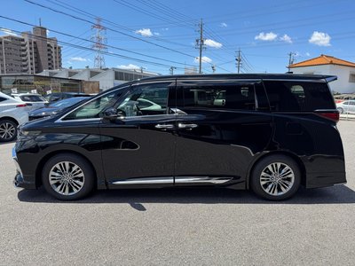 2026 Toyota ALPHARD — фото 8