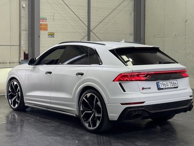 AUDI RS Q8 - 2