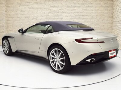 ASTON MARTIN DB11 VOLANTE - 2