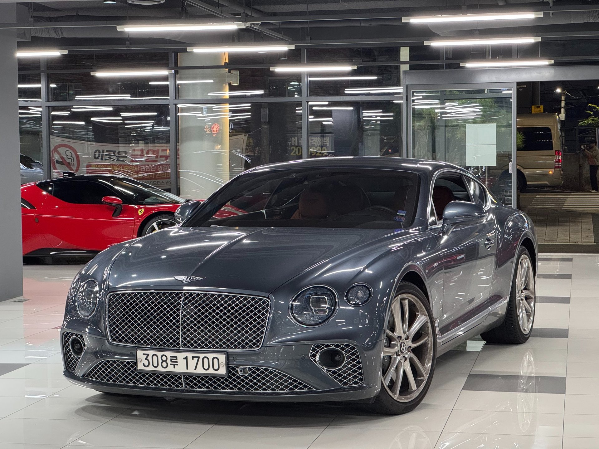 BENTLEY CONTINENTAL - View 1