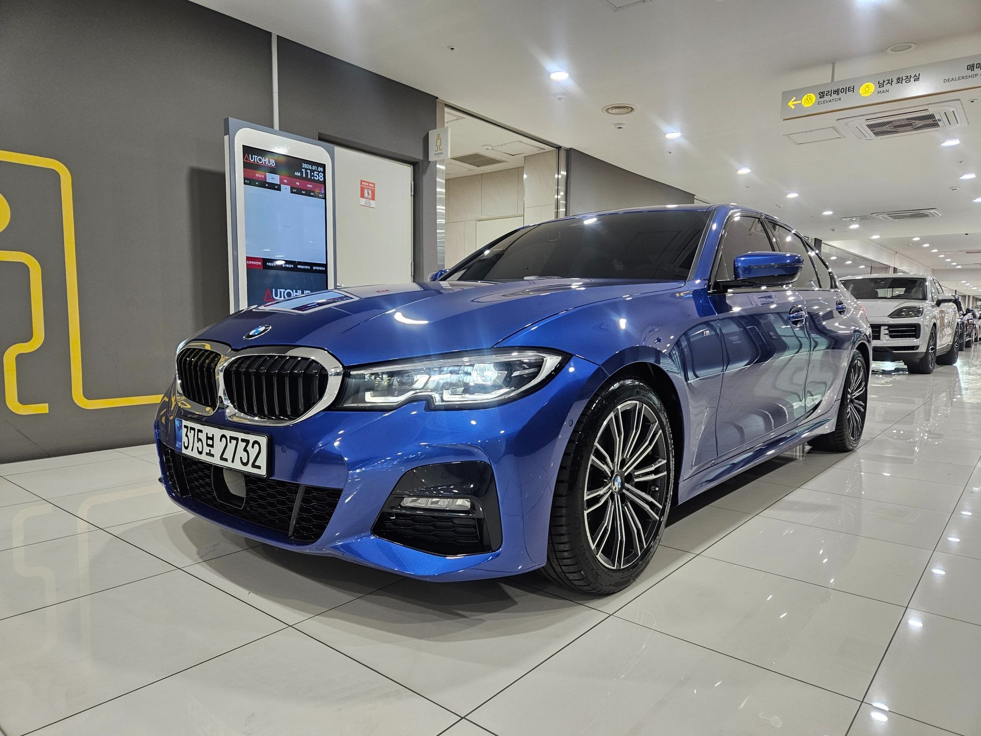 BMW 3 SERIES - View 1