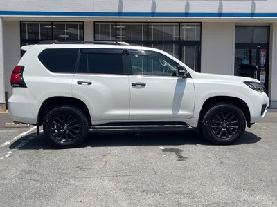 2023 Toyota LAND CRUISER PRADO — миниатюра 27