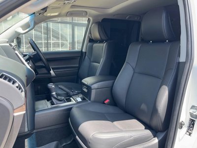 2023 Toyota LAND CRUISER PRADO — миниатюра 35