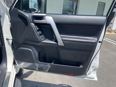 2023 Toyota LAND CRUISER PRADO — миниатюра 31