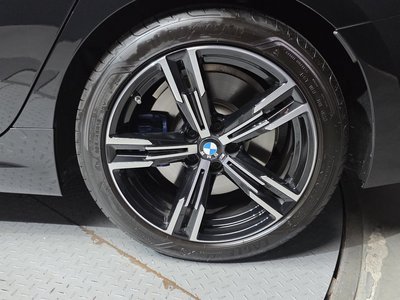 2025 BMW 3 SERIES 照片 8