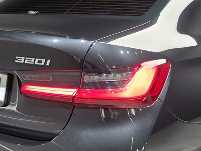 2025 BMW 3 SERIES 照片 10