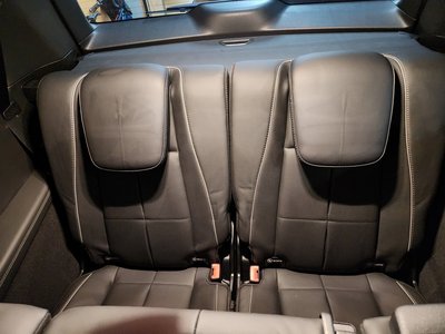 2025 Mercedes-BENZ GLS — миниатюра 12