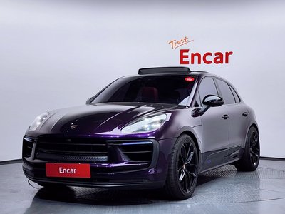 PORSCHE MACAN - 1