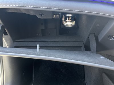 MERCEDES-BENZ EQS - 9