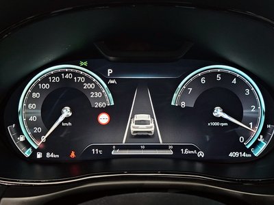 صورة 8 لـ 2022 Genesis GV70