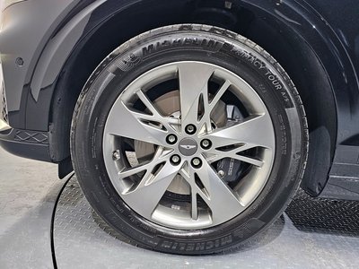 صورة 6 لـ 2022 Genesis GV70