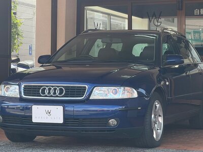 AUDI A4 AVANT