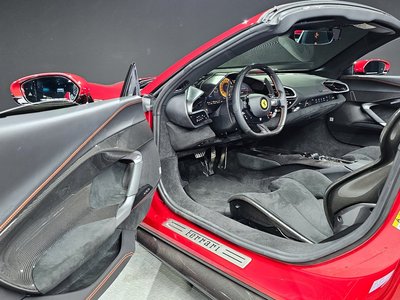صورة 10 لـ 2024 FERRARI 296 GTS