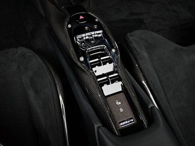 صورة 9 لـ 2024 FERRARI 296 GTS