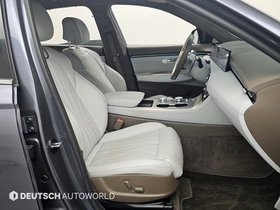 صورة 10 لـ 2024 Genesis GV70