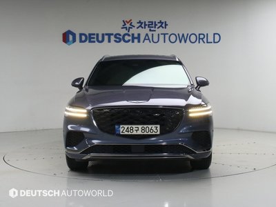 صورة 2 لـ 2024 Genesis GV70