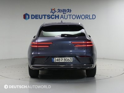 صورة 3 لـ 2024 Genesis GV70