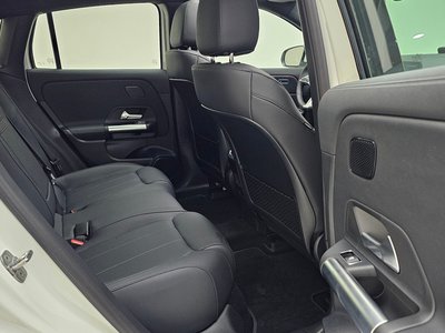 MERCEDES-BENZ EQA - 10