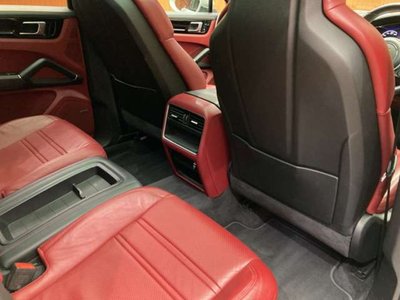 PORSCHE CAYENNE - 7