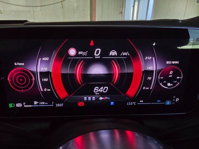 MERCEDES-BENZ GLC - 9