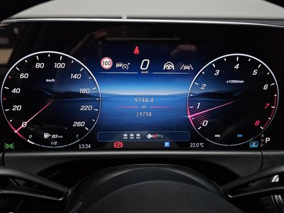 MERCEDES-BENZ E-CLASS - 8