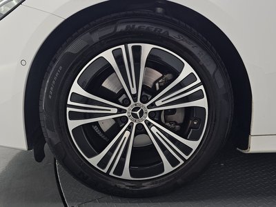 MERCEDES-BENZ E-CLASS - 6