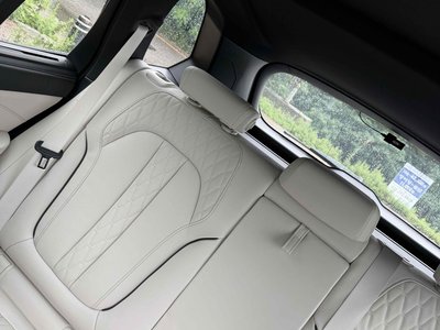 صورة 3 لـ 2025 BMW X5