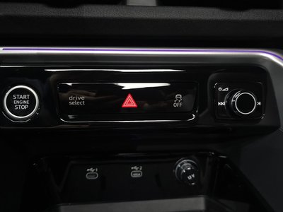 صورة مصغرة 24 لـ 2025 AUDI Q5
