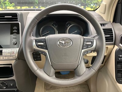 2023 Toyota LAND CRUISER PRADO — миниатюра 11